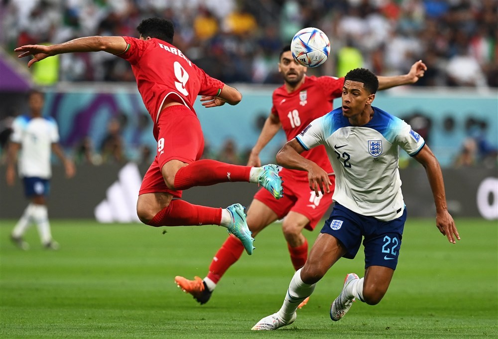 马卡：因负面争议，博阿滕在巴萨进行教练课程时遭球迷批评