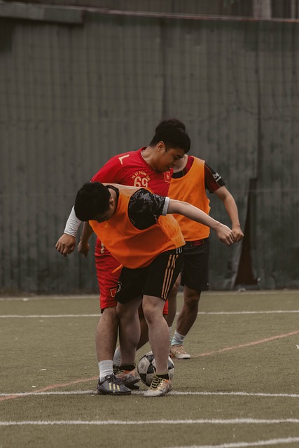 这导致两人